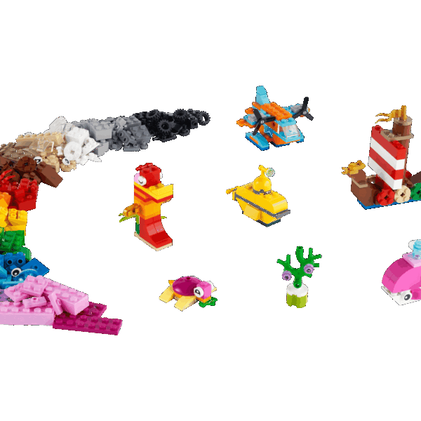 Jeux créatifs dans l’océan